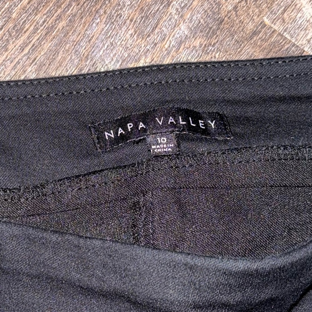 Women's Black Pants - Picture 2 of 4